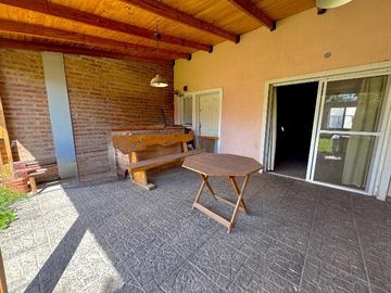 VENDE DUPLEX EN B° RINCON LINDO , CIPOLLETTI