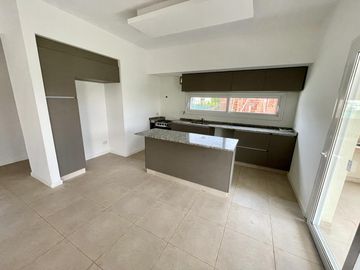 VENTA CASA HARAS SANTA MARIA LOS MOLINOS 4 AMB