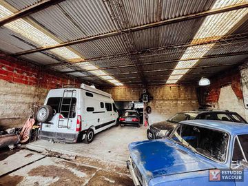 Depósito en venta - 2 Dormitorios 2 Baños - Monoambiente - Cocheras - 510Mts2 - La Plata