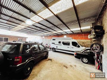 Depósito en venta - 2 Dormitorios 2 Baños - Monoambiente - Cocheras - 510Mts2 - La Plata