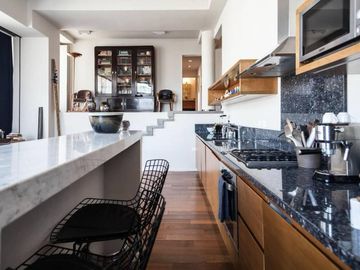 Espectacular departamento con terraza propia. 4 ambientes