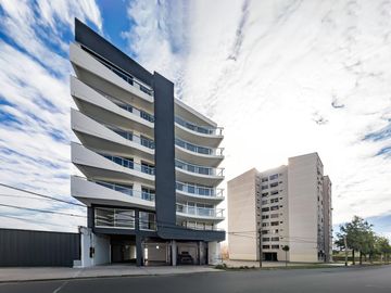 VENTA/PERMUTA - Departamento exclusivo - 2 habitaciones con Cochera - Puerto Norte, Rosario.
