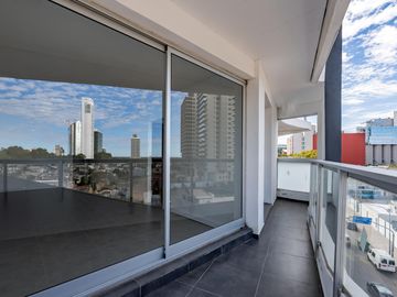 VENTA/PERMUTA - Departamento exclusivo - 2 habitaciones con Cochera - Puerto Norte, Rosario.