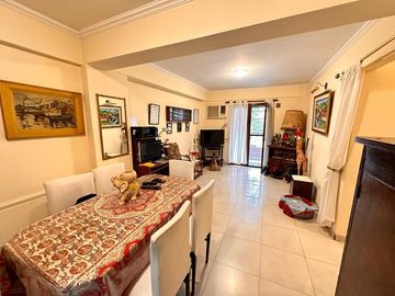 Departamento de 2 dormitorios + dependencia, Av. Sarmiento al 200, Barrio Norte