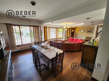 Venta chalet 8 ambientes, Los Troncos, Mar del Plata