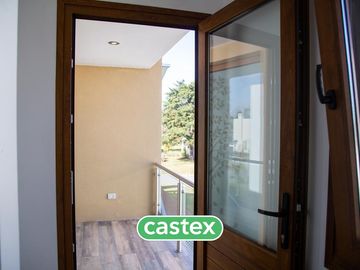 Casa en venta en Terralagos, Canning