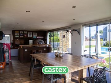 Casa en venta en Terralagos, Canning
