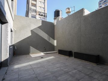 DEPARTAMENTO DE DOS DORMITORIOS VENTA PATIO EXCLUSIVO ABASTO ROSARIO