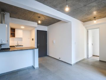 DEPARTAMENTO DE DOS DORMITORIOS VENTA PATIO EXCLUSIVO ABASTO ROSARIO