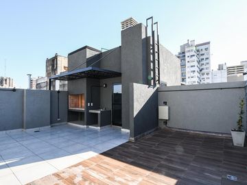 DEPARTAMENTO DE DOS DORMITORIOS VENTA PATIO EXCLUSIVO ABASTO ROSARIO