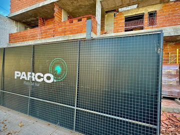 Departamentos 2 y 3 Dormitorios c/Cochera en Venta, Zona Sur Barrio Jardín