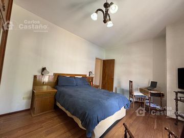 Exc Chalet en PH 4 Amb C/ Terraza, Patio, Balcon, Garaje o Local Ideal Renta