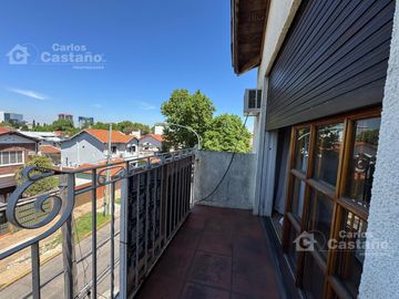 Exc Chalet en PH 4 Amb C/ Terraza, Patio, Balcon, Garaje o Local Ideal Renta