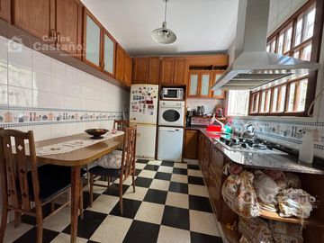 Exc Chalet en PH 4 Amb C/ Terraza, Patio, Balcon, Garaje o Local Ideal Renta