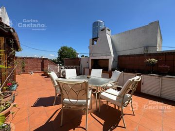 Exc Chalet en PH 4 Amb C/ Terraza, Patio, Balcon, Garaje o Local Ideal Renta