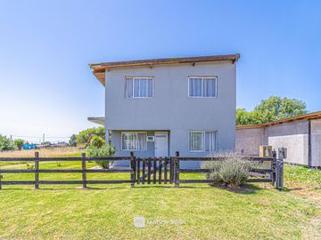 Venta - Casa 4 ambientes - PARQUE - Camet Norte