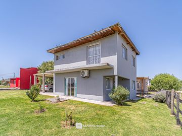 Venta - Casa 4 ambientes - PARQUE - Camet Norte