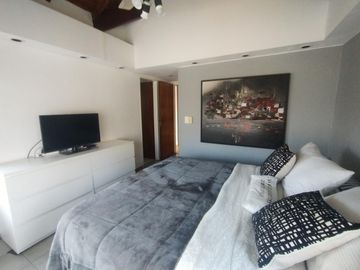 Casa en excelente estado, con un lote al Golf único de 930 m² con 40 mts de frente