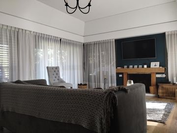 Casa en excelente estado, con un lote al Golf único de 930 m² con 40 mts de frente