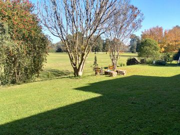 Casa en excelente estado, con un lote al Golf único de 930 m² con 40 mts de frente