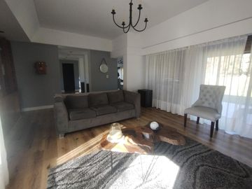 Casa en excelente estado, con un lote al Golf único de 930 m² con 40 mts de frente