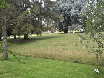 Casa en excelente estado, con un lote al Golf único de 930 m² con 40 mts de frente