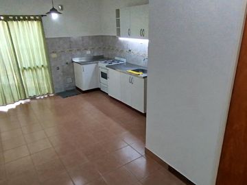 Casa en Venta Duplex Con Jardin y Parrilla Pilar