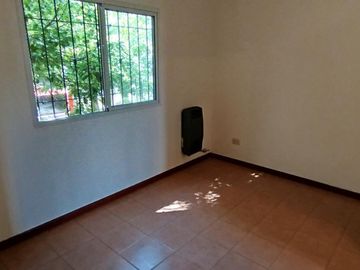Casa en Venta Duplex Con Jardin y Parrilla Pilar