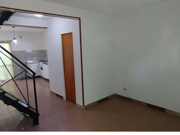 Casa en Venta Duplex Con Jardin y Parrilla Pilar