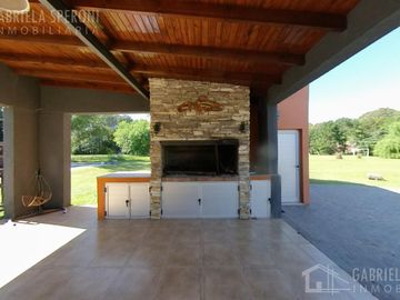 Casa 4 ambientes VENTA Parque Las Naciones