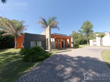 Casa 4 ambientes VENTA Parque Las Naciones