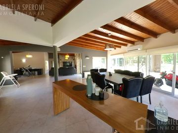 Casa 4 ambientes VENTA Parque Las Naciones
