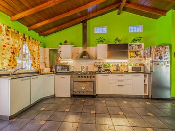 venta CASA QUINTA 4 AMBIENTES   - CASA DE HUESPEDES