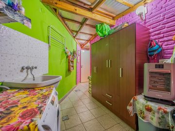 venta CASA QUINTA 4 AMBIENTES   - CASA DE HUESPEDES