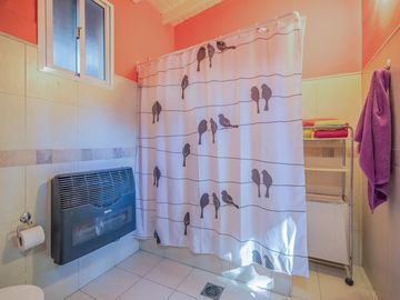 venta CASA QUINTA 4 AMBIENTES   - CASA DE HUESPEDES
