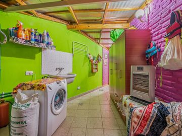 venta CASA QUINTA 4 AMBIENTES   - CASA DE HUESPEDES