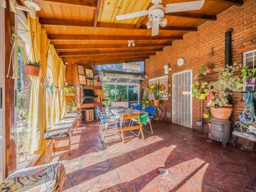 venta CASA QUINTA 4 AMBIENTES   - CASA DE HUESPEDES