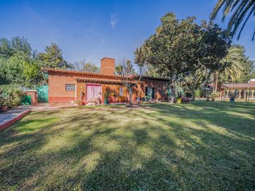 venta CASA QUINTA 4 AMBIENTES   - CASA DE HUESPEDES