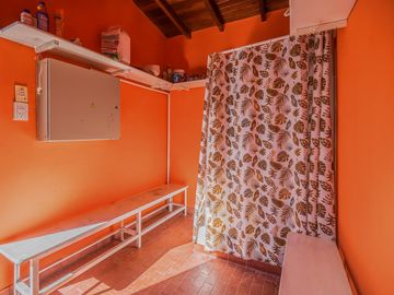 venta CASA QUINTA 4 AMBIENTES   - CASA DE HUESPEDES