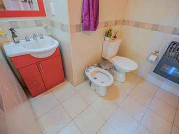 venta CASA QUINTA 4 AMBIENTES   - CASA DE HUESPEDES