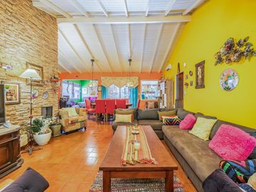 venta CASA QUINTA 4 AMBIENTES   - CASA DE HUESPEDES