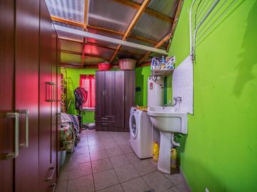 venta CASA QUINTA 4 AMBIENTES   - CASA DE HUESPEDES