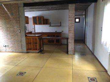 Villa Allende - 3 Dorm - Pileta - 1600mts2 de terreno