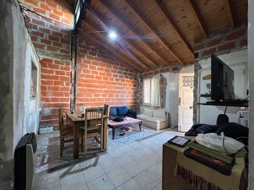 Casa en Ezeiza - a terminar - amplio lote
