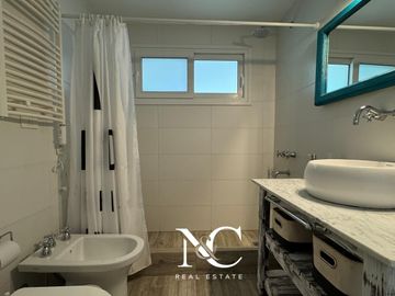 Casa en venta en Costa Esmeralda a metros del mar