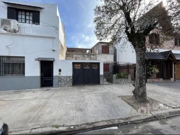 Monte Castro - PH 5 ambientes al frente con ingreso independiente - SIN EXPENSAS