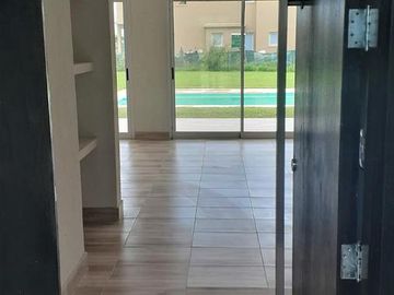 VENTA CON RENTA, CASA en El Canton - Escobar IMPECABLE