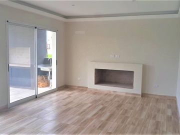 VENTA CON RENTA, CASA en El Canton - Escobar IMPECABLE