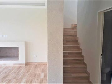 VENTA CON RENTA, CASA en El Canton - Escobar IMPECABLE
