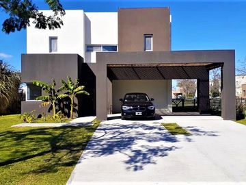 VENTA CON RENTA, CASA en El Canton - Escobar IMPECABLE